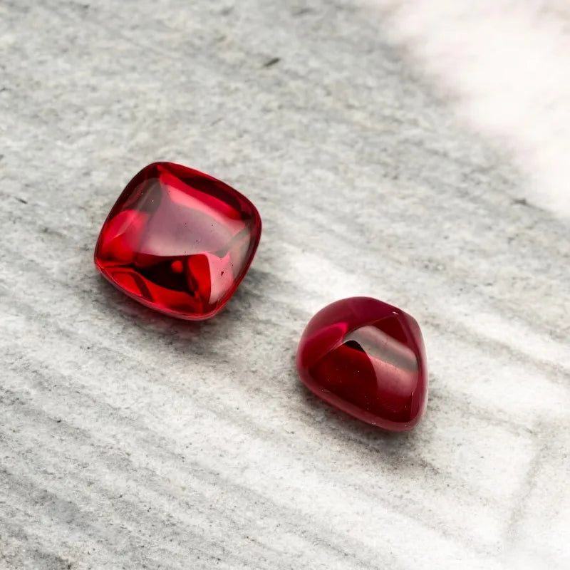 Lab Grown Emerald Zambian Green and Ruby Pigeon Blood Red Color Sugar Loaf Shape Advanced Jewelry Making Materials Certificate