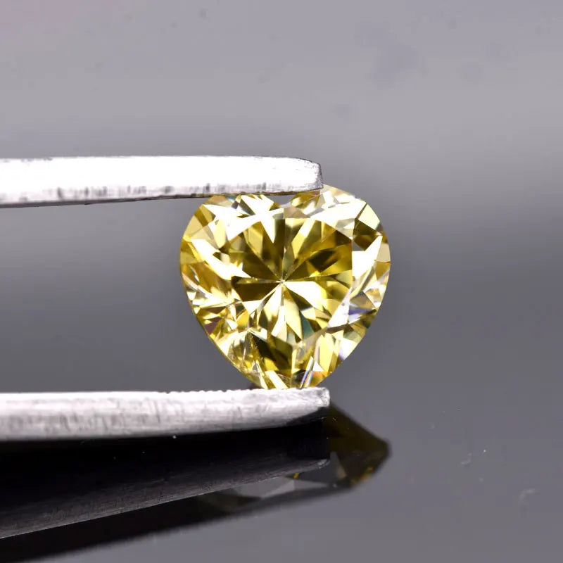 Moissanite VVS1 Artificial Stone Lemon Yellow Color Heart Cut with Certificate High Quality
