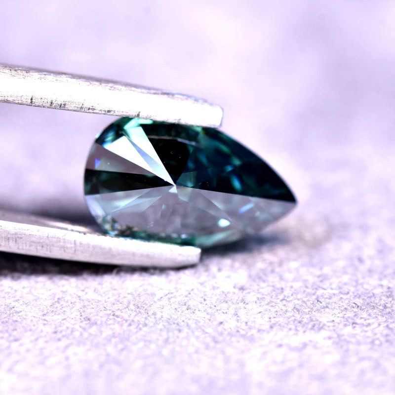 Pear Cut Emerald Green Color Moissanite Synthetic Gemstone with Certificate DIY Jewelry