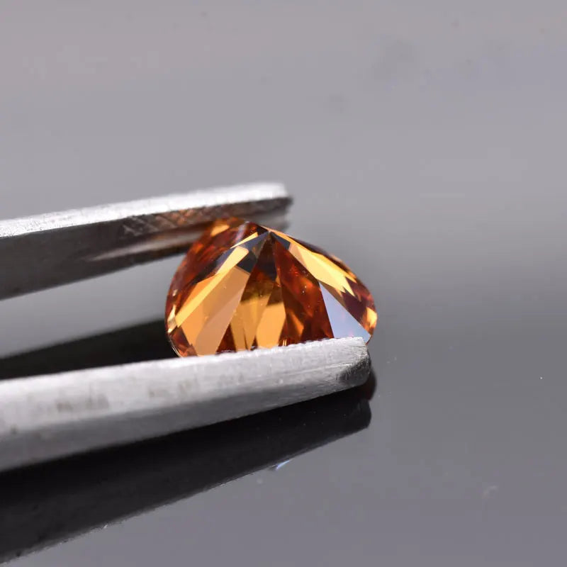 Moissanite VVS1 Artificial Stone Orange Color Heart Cut with Certificate Wholesale