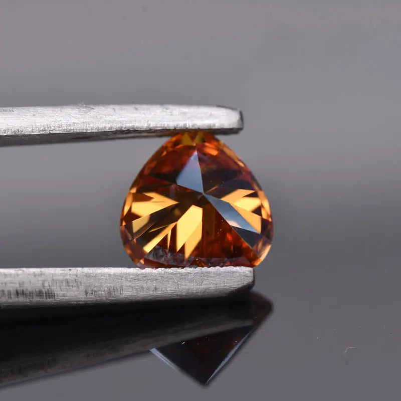 Moissanite VVS1 Artificial Stone Orange Color Heart Cut with Certificate Wholesale