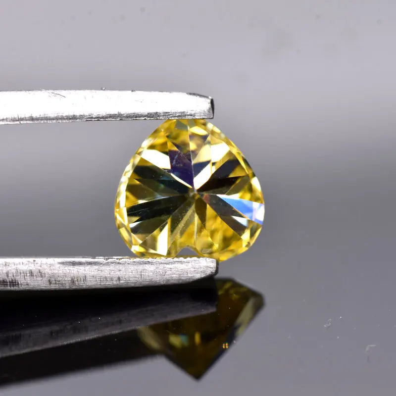 Moissanite VVS1 Artificial Stone Lemon Yellow Color Heart Cut with Certificate High Quality