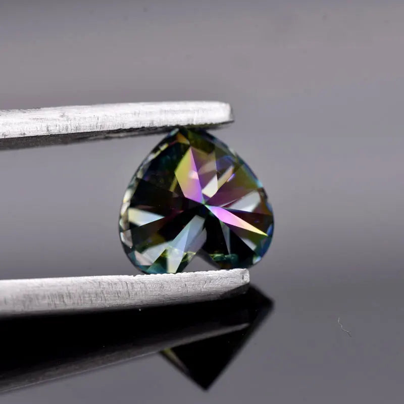 Moissanite VVS1 Artificial Stone Rainbow Green Color Heart Cut with Certificate Factory Outlet