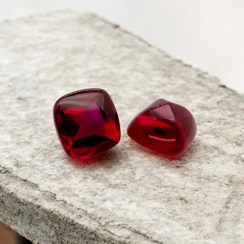 Lab Grown Emerald Zambian Green and Ruby Pigeon Blood Red Color Sugar Loaf Shape Advanced Jewelry Making Materials Certificate