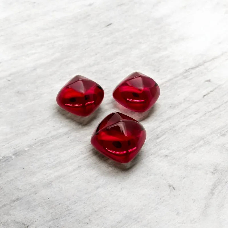 Lab Grown Emerald Zambian Green and Ruby Pigeon Blood Red Color Sugar Loaf Shape Advanced Jewelry Making Materials Certificate