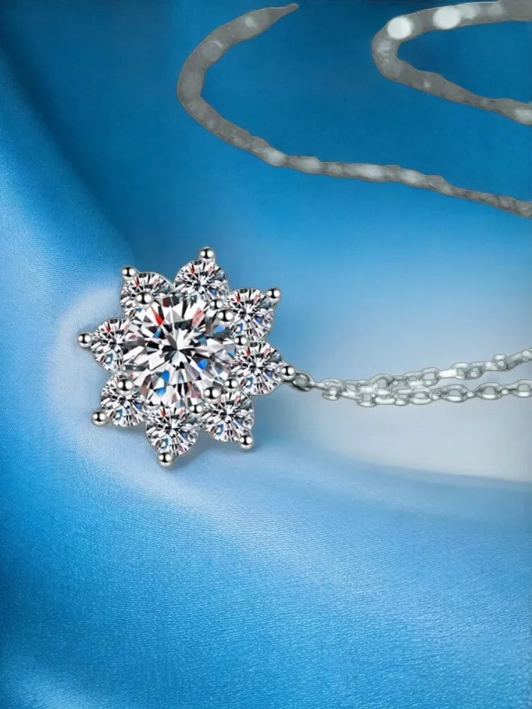 Certified Moissanite Sterling 925 Silver Fashion Sense of Design Sunflower Pendant Necklace