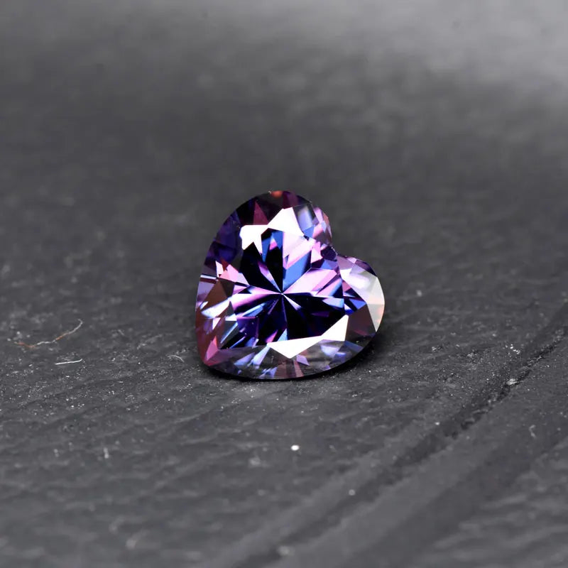 Moissanite VVS1 Artificial Stone Emperor Purple Color Heart Cut with Certificate Factory Outlet